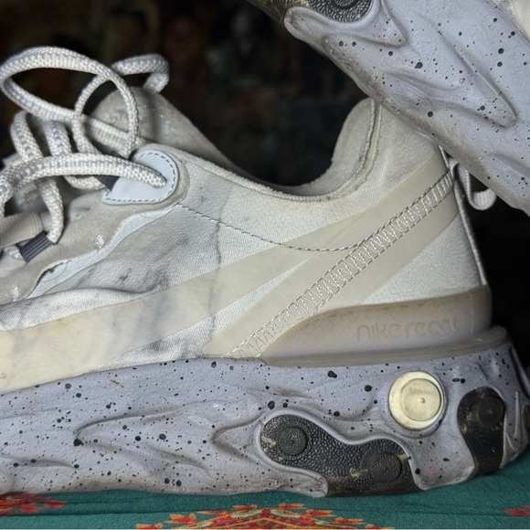 Nike React Element Kenny 55 size 9.5 men - Picture 12 of 15